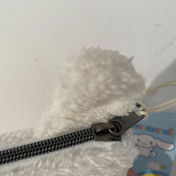 Loungefly Cinnamoroll White Plush Wallet Coin Purse Sanrio Floral Crown Zipper - Picture 5 of 6